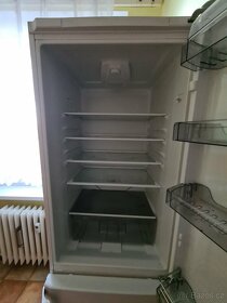 Chladnička s mrazničkou Blomberg - 2