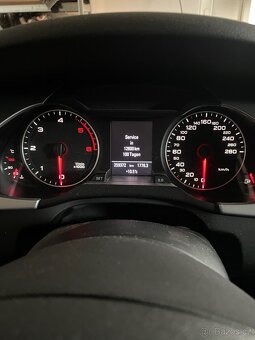 Audi A4 B8 2012 S-LINE 2.0 TDi - 2