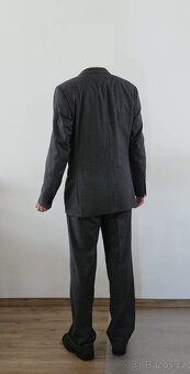 Šedý pánský oblek - 2