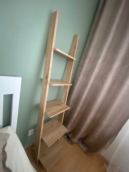 Polička/knihovna - 2