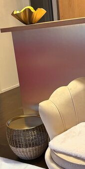 Designové zlaté stolky - 2