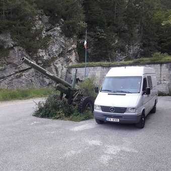 Mercedes Benz Sprinter 212D - 2