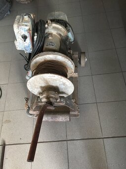 Prodám stavební vrátek. - 2