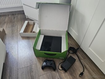 Xbox one 1000GB originální krabice - 2
