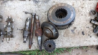 Prodám Díly motoru Victoria KR250 Aero - 2