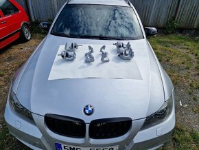 E91 330xd N57 přední a zadní třmeny po repasu - 2