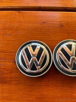 Prodám originální krytky kol (Volkswagen) - 2