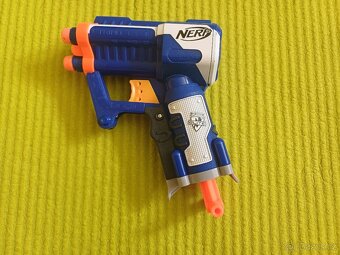 Nerf pistole na 3 náboje - 2