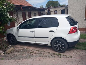 Wolkswagen golf - 2