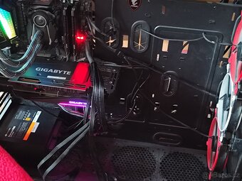 Počítač: Ryzen 5800X3D, 64GB RAM, RTX 3080 10GB, X570 MSI Me - 2