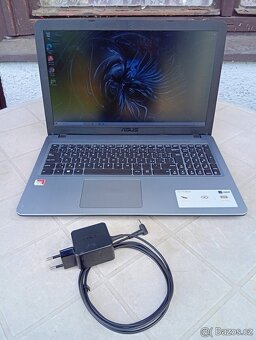 Prodám notebook Asus. - 2