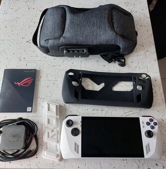 Asus ROG Ally Z1 Extreme - 2
