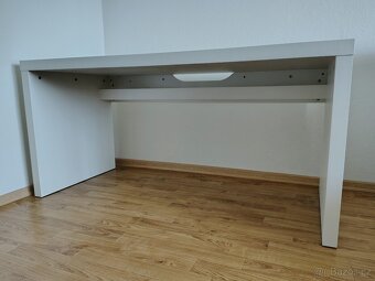 Psací stůl Malm IKEA (prasklina na pracovní desce) - 2