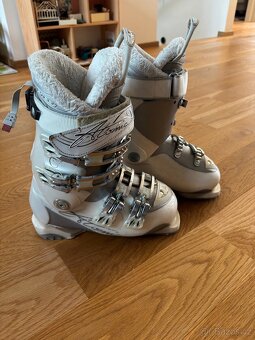 Damske/Detske Lyzaky Atomic 22.5/23.0 - 2