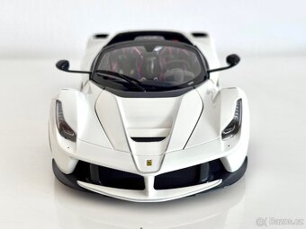 Ferrari LaFerrari Aperta - BBR 1:18 - 2