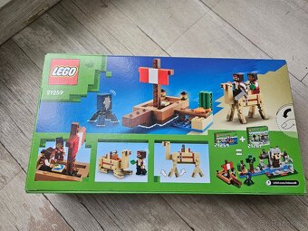 Lego Minecraft Plavba na pirátské lodi 21259 - 2