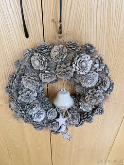 Šiškový stříbrný věnec 36 cm
 - 2