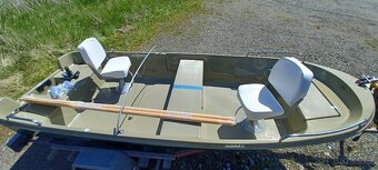 Laminátový člun, loď na vesla i motor N 400 - 2