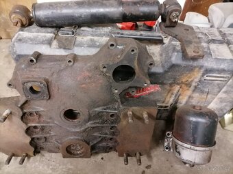 Díly na Zetor 7245 - 2