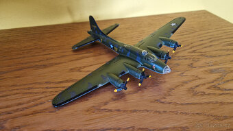 Model letadla B-17F Memphis Belle - Atlas - 2