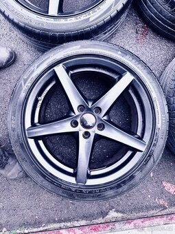 Letni Kola VW Mercedes R18 235/45 R18 ET35 - 2