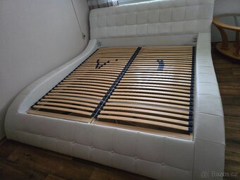 Manželská postel - 2