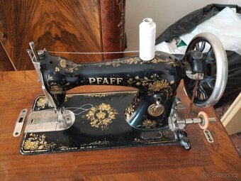 Šicí stroj - 2