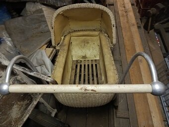 Kočárek starožitný osmipérák - 2