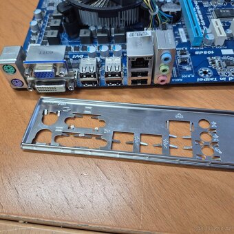 GIGABYTE H61M-D2-B3 lga 1155 - 2