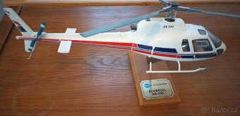 Prodám stolní model vrtulníků AS350 1/30 - 2