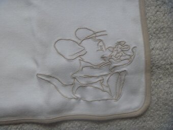 smetanová dětská deka s vyšitým obrázkem myšky - 2