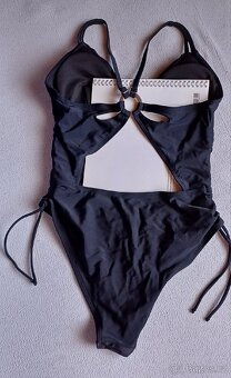 Jednodílné dámské plavky - 2