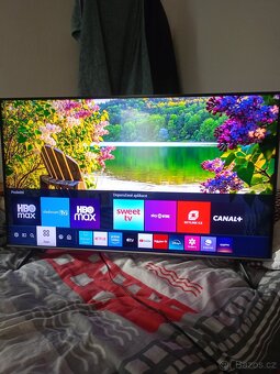Samsung QLED 4K Smart TV 43" - 2