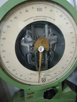 Průmyslová váha 200 kg - 2