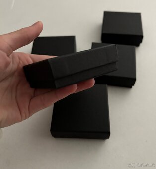 Krabičky na šperky černé 7x7x2,5 cm - 2