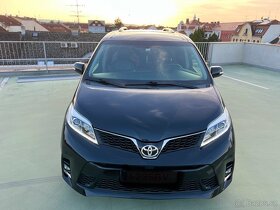 Toyota Sienna Sport Edition - 2