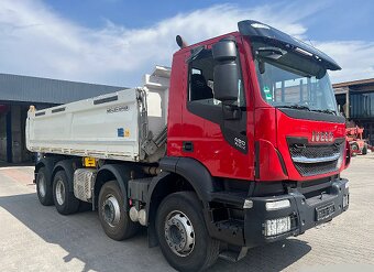 Iveco X WAY Stralis 8x4 - třístranný sklápěč + závěs - 2