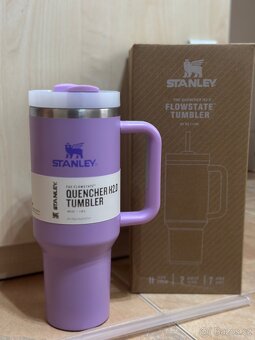Fialová Stanley cup - 2