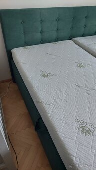 Manželská prodlouzena čalouněná postel - 2