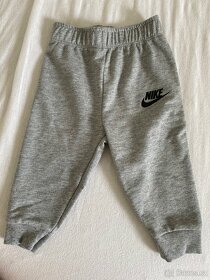 Nike body a teplacky, velikost 3-6 mesicu - 2
