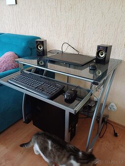 PC stůl - kov, sklo - 2