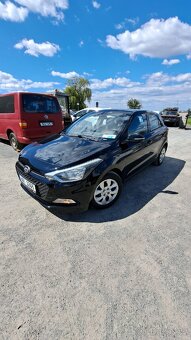 Hyundai i20, 1,1 CRDi,55KW,Klima 109,000 km,koupeno v ČR - 2
