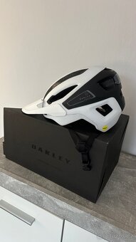 Oakley Dirt 3 Trail - 2