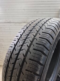 215/65 R16 C 106/104 T Michelin - 2