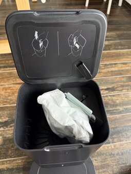 Robotický vysavač Roomba S9+ s dokem a příslušenstvím - 2