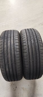 2ks 215/55/17 Goodyear Efficient Grip Performance. DOT 4823 - 2