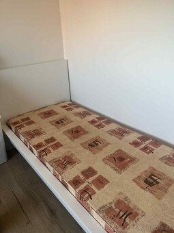 Postel 90x200cm s roštem i matrací - 2