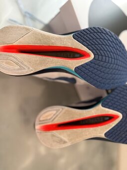 Běžecké boty Nike Vaporfly 4% – velikost 44,5 - 2