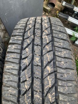235/70R16 - 2