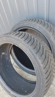 Zimní pneu 225/40/18 - 2
